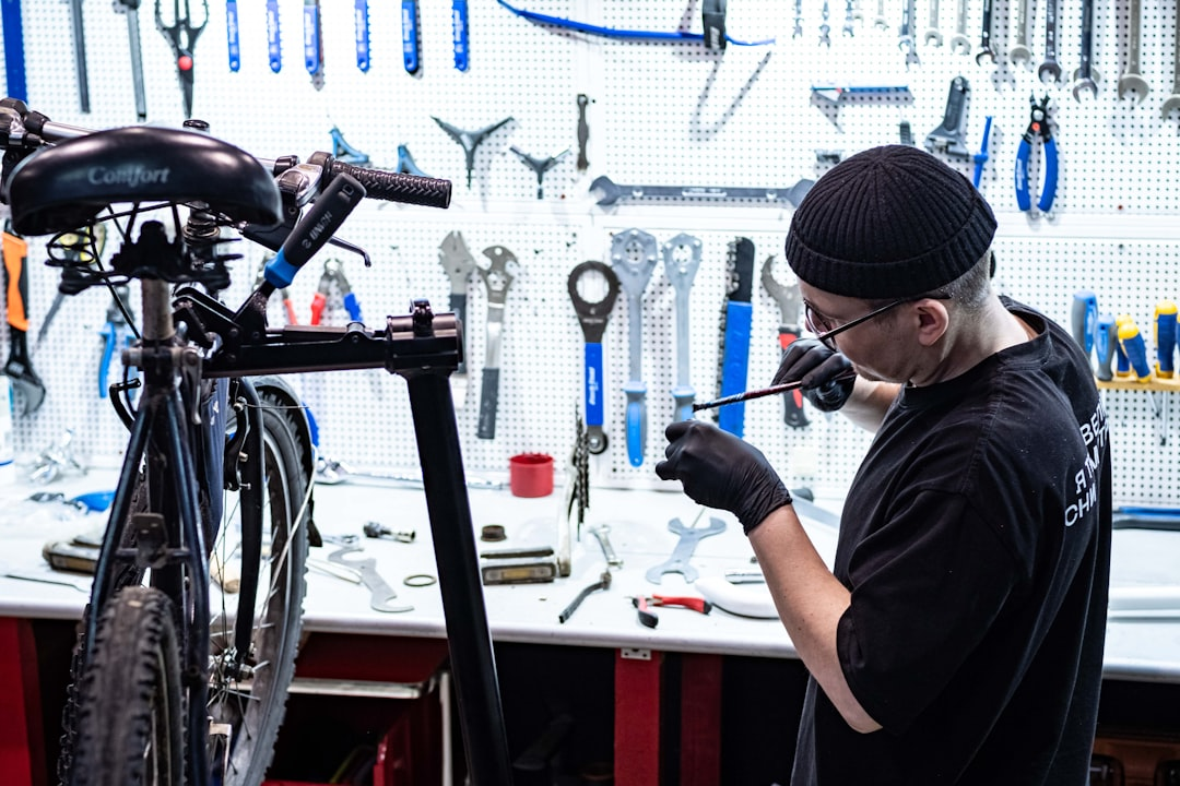 Kundenzubehör und Fahrradteile in unserer Werkstatt